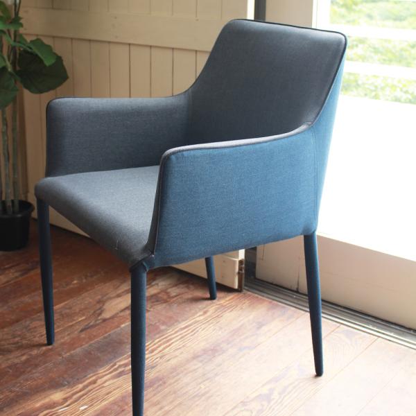 ダイニングチェア 単品 椅子 おしゃれ 北欧 肘掛け ひじ シンプル ブルー 青 グレー バイカラー 完成品 ファブリック 布地 布張り 貼り モダン アート デザイン 【納期B】【lic-akg-051】