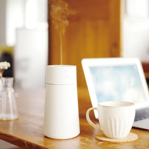 超音波加湿器 充電式 携帯 持ち運び アロマディフューザー 給水タンク シンプル ホワイト 白 小型 USB充電 オフィス パーソナル 使いやすい 【納期B】【lic-ksm-0031】