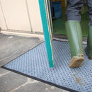 ドアマット 屋外 玄関マット 60×90cm 防炎 薄型 厚み 泥よけ 土足 ずれない すべり止め 日本製 吸水 屋内 業務用 家庭用 エントランス ペットボトル再利用品 【納期C】【lic-ktj-032】