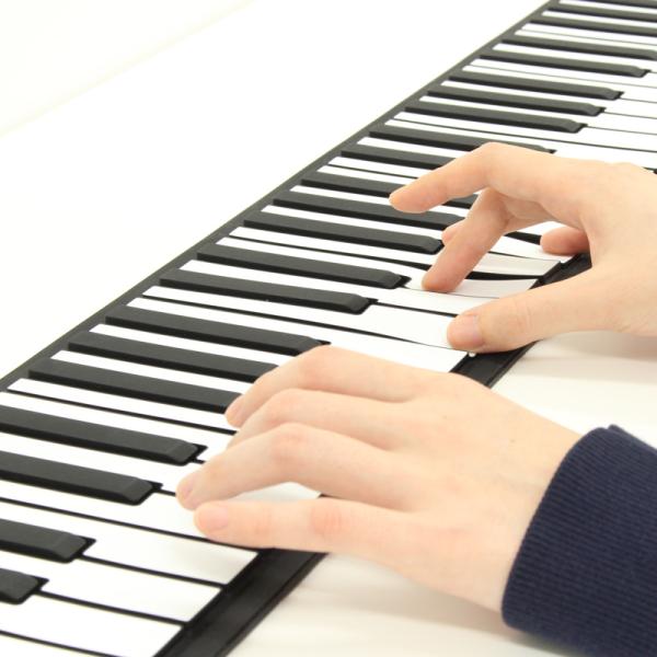 ロールピアノ 88鍵盤 持ち運び 簡単 携帯 簡易 電子ピアノ 音楽 楽器 演奏 シリコン製 初心者 練習 電池式 コンパクト ロールアップピアノ 【納期D】【lic-tan-189-88】