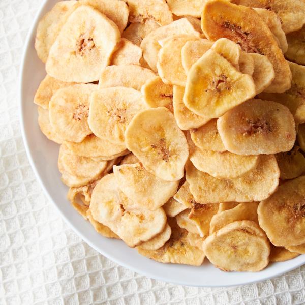 バナナチップス 500g ココナッツオイル バナナチップ 大容量 サクサク 軽い 歯ごたえ 薄め 薄い 揚げ キャベンディッシュ種 おやつ お菓子 【納期E】【sm00010686】