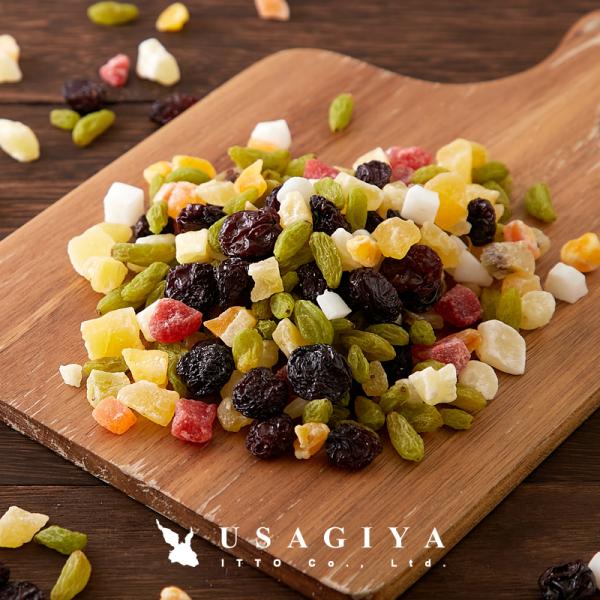 ミックスフルーツ 1kg ドライフルーツ 乾燥 果実 マンゴー キウイ パイン イチゴ パパイヤ リンゴ 林檎 ココナッツ レーズン 材料 美味しい 【納期E】【sm00010868】