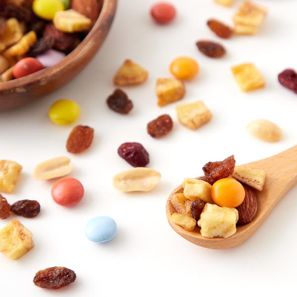 ミックスナッツ チョコレート バナナ アーモンド ピーナッツ クランベリー レーズン トレイルミックス おやつ おつまみ 茶請け ナッツフル 【納期E】【snc00010161】
