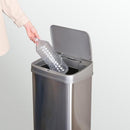 ゴミ箱 50L 自動開閉 センサー式 大容量 大型 大きい サイズ おしゃれ スリム ステンレス ボタン 開く 閉じる 蓋 電池式 軽い 軽量 キッチン リビング オフィス 【納期E】【szo-elco】