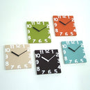 壁掛け時計 フェルト張り 見やすい 文字 かわいい 壁時計 キッズ 子供部屋 玄関 グリーン ブルー オレンジ ブラウン ベージュ 【納期A】【toh-208259】